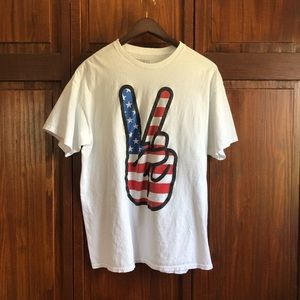 Patriotic Peace Sign Graphic T-Shirt